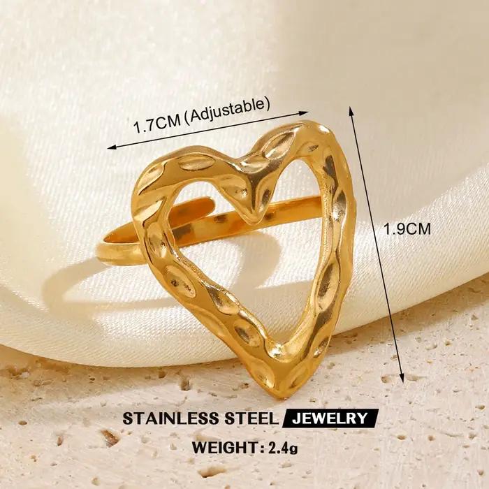 Bague en acier inoxydable forme cœur résistante à l'eau style punk pour femmes occasions spéciales romantique durable
