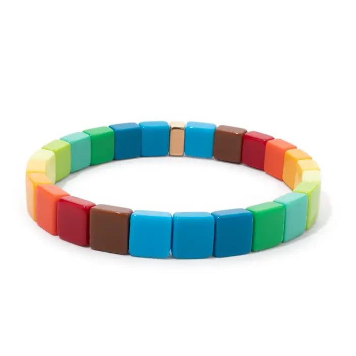 Bracelet bohème en acrylique arc-en-ciel pour femmes