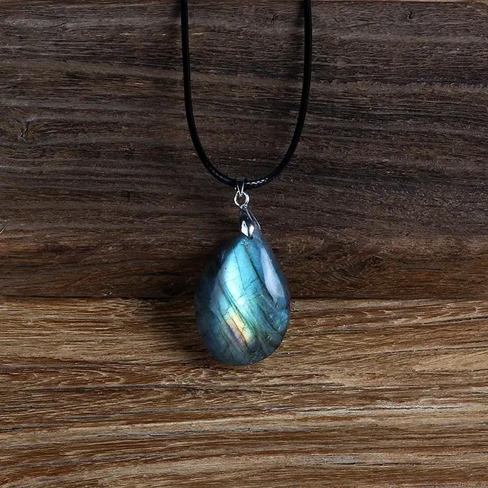 Collier en Labrumen Naturel de Forme Irrégulière, Pendentif Unique d'Massage, Bijoux en Pierre Artis