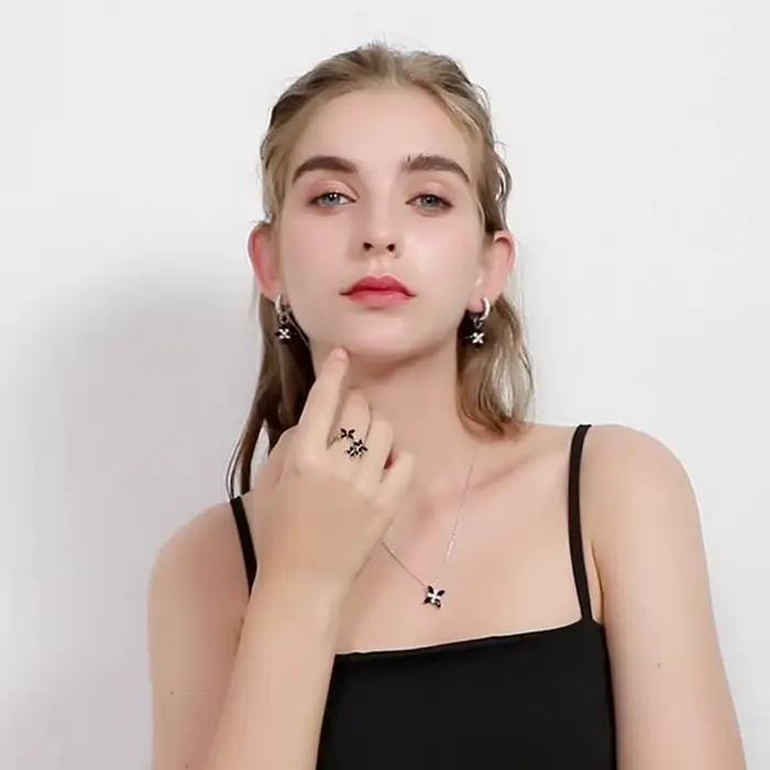 Black Awn 2025 nouveaux bijoux à la mode couleur argent