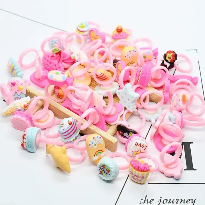 Bagues mignonnes pour filles style gâteau et desserts pour occasions spéciales parties anniversaires et jeux thé fantaisie imaginative