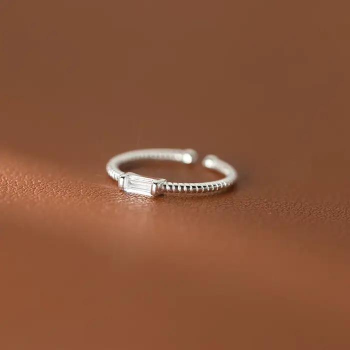 Bague de rencontre en argent Sterling 925, bagues carrées en Zircon pour femmes, accessoires de bijoux de fête élégants de fiançailles, vente en gros de bijoux