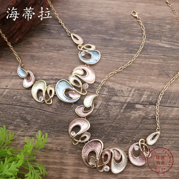 Nouveau collier fleur émaillée creuse en alliage