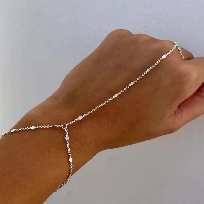 Collier avec pendentif pompon en forme de Y pour femmes