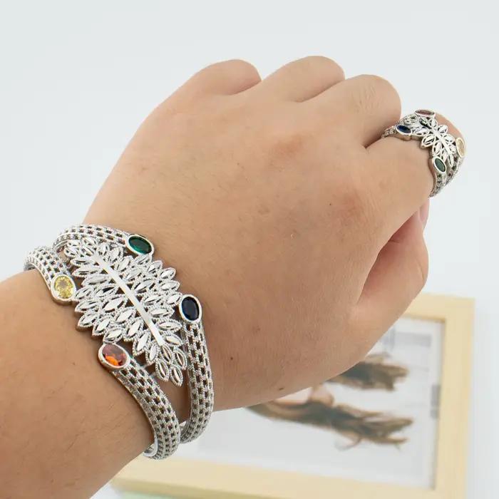 Bracelets de luxe avec anneaux