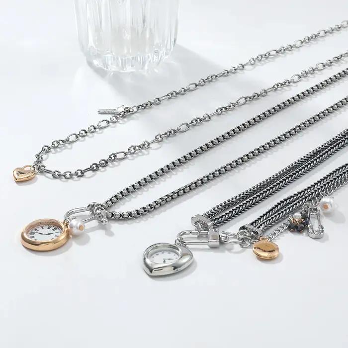Colliers avec pendentif montre personnalisés pour femmes