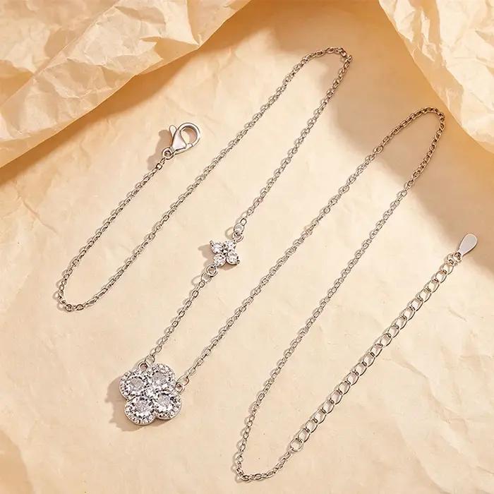 Collier pendentif trèfle à quatre feuilles porte-bonheur en argent sterling 925 pour femme