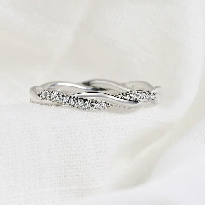 Bague de fiançailles en argent sterling avec pierre de zircone pour femmes, bijou romantique et élégant pour occasions spéciales et cadeaux de promesse