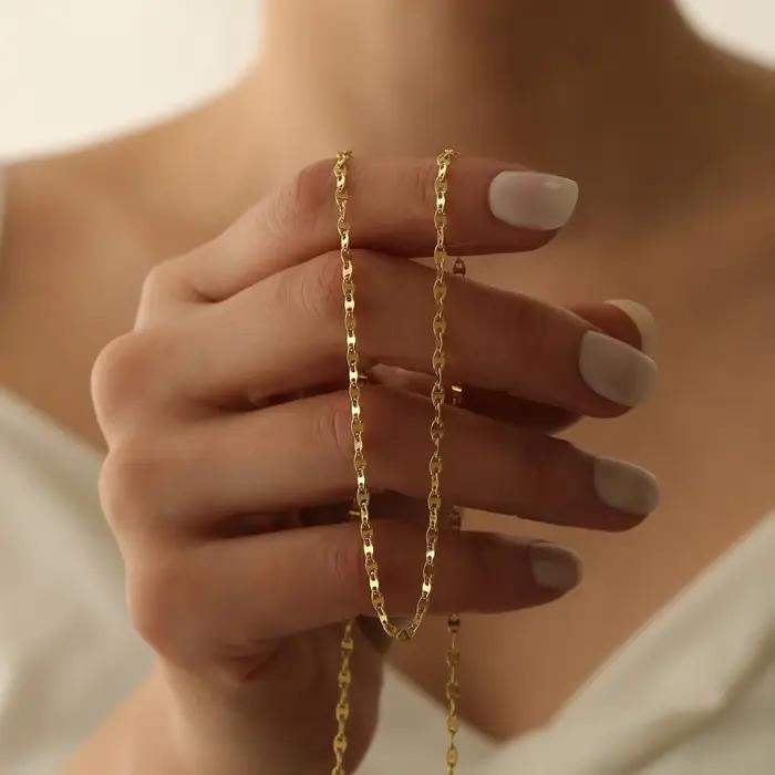 Collier multicouche SUNIBI torsadé en acier inoxydable plaqué PVD pour femmes occasions spéciales élégance moderne style unique DIY