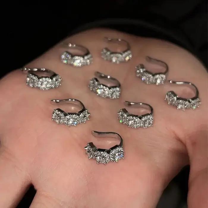 1 pièce Boucle d'oreille clip géométrique en cristal CZ en forme de feuille pour femme sans perçage