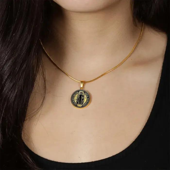 Collier médaille Saint benoît/Michael en acier inoxydable pour hommes et femmes