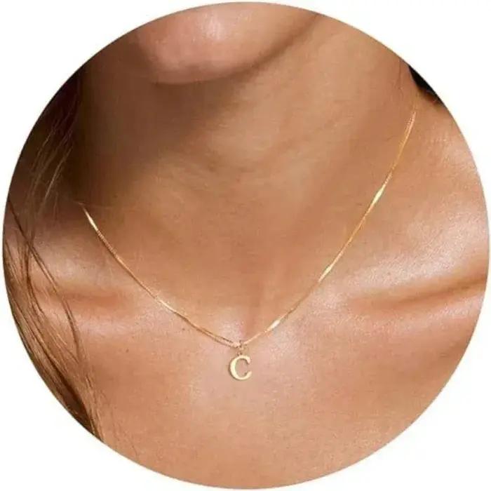 Collier initial A-Z plaqué or 18 carats avec chaîne de maillons en acier inoxydable pour femmes occasions spéciales style mode personnalisé