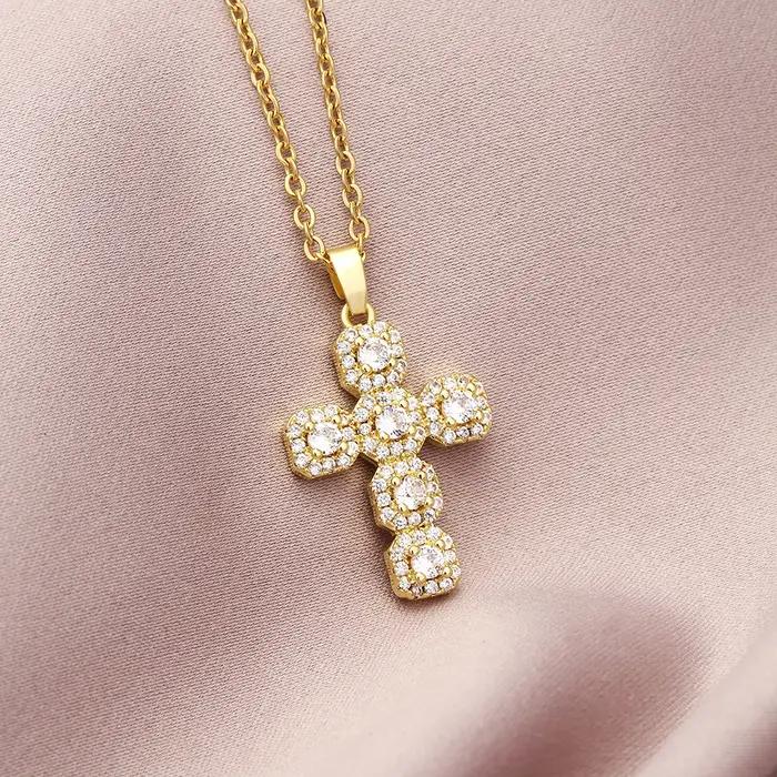 Collier avec pendentif croix de jésus en cristal pour femme, couleur or, zircone cubique, ras du cou chrétien, bijoux cadeau de prière