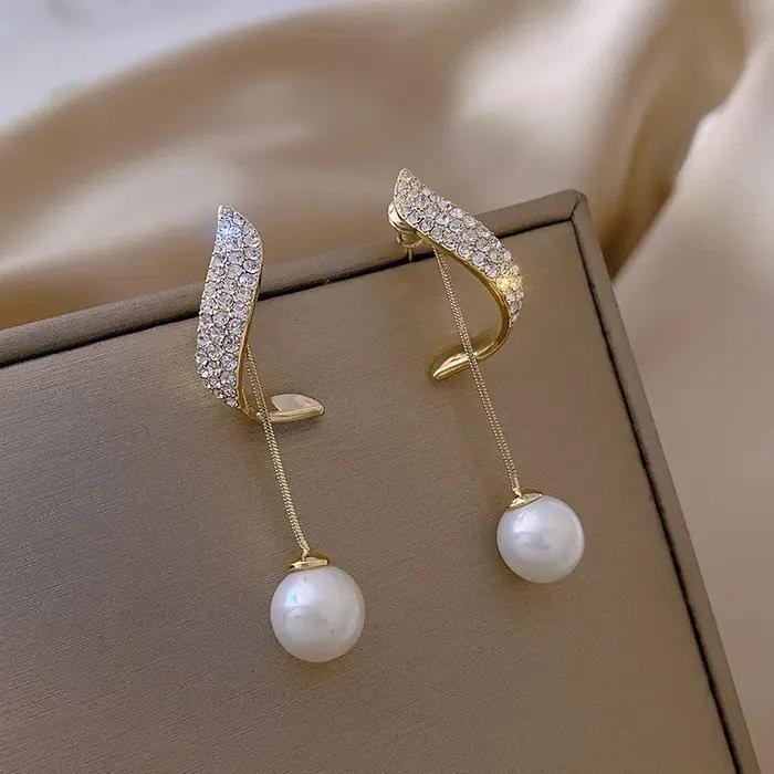 Boucles d'oreilles classiques et élégantes en Imitation de perles pour femmes, longues pampilles en