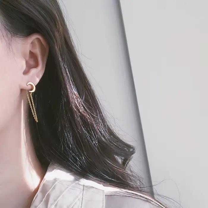 Amaiyllis-Boucles d'oreilles en or 18 carats avec pompon de lune et croissant pour femme