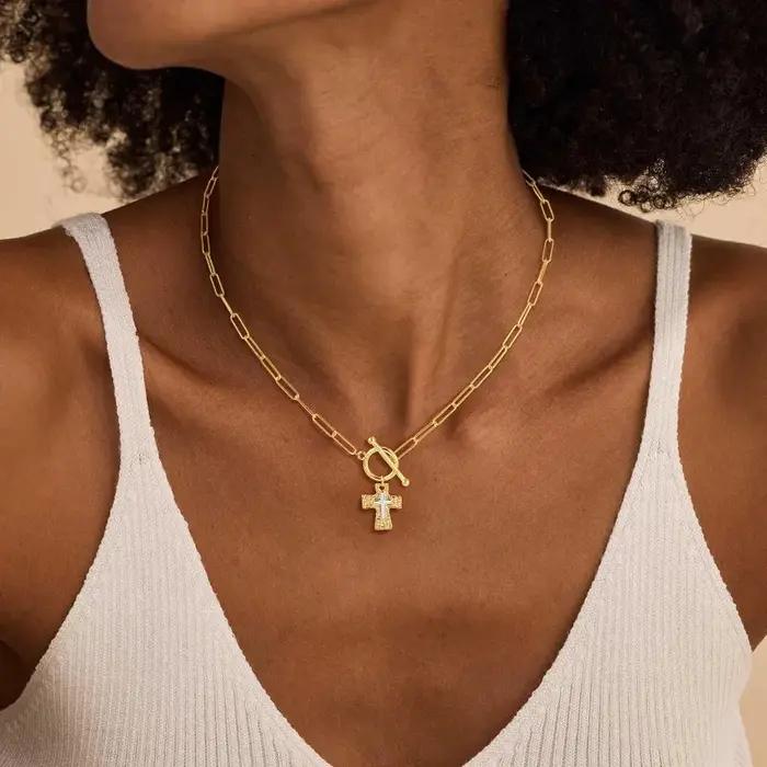 Collier croix pour femme plaqué or 14 carats