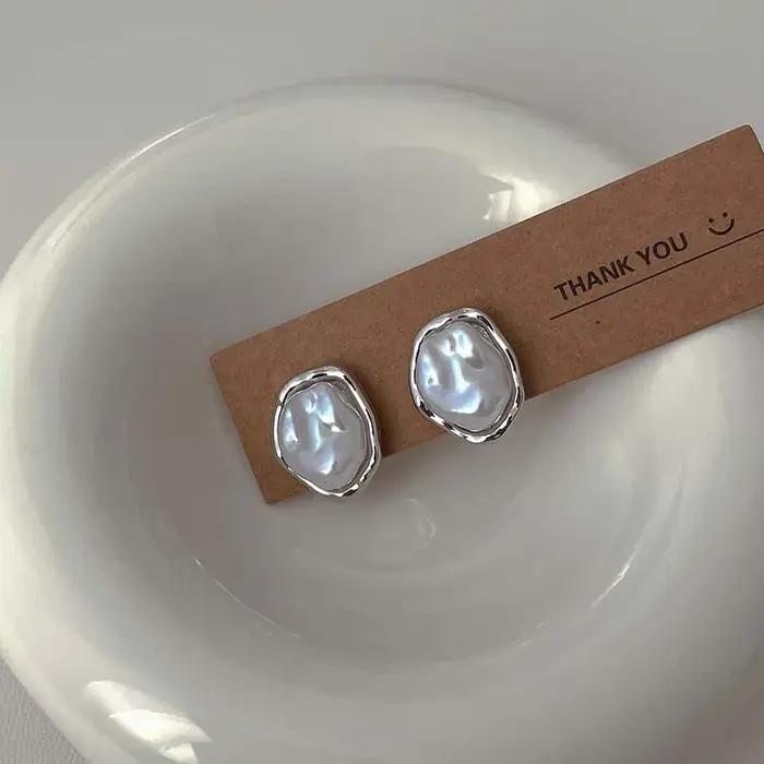 Boucles d'oreilles géométriques rondes irrégulières en métal pour femmes