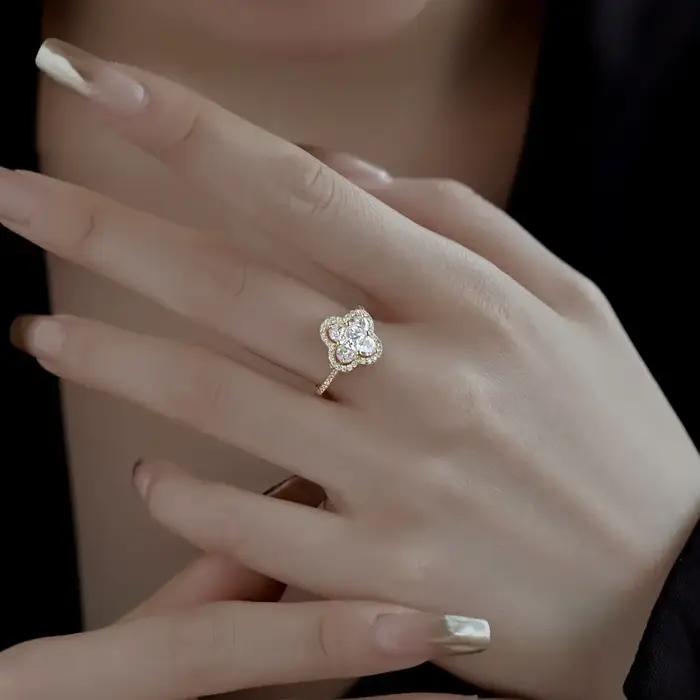 YILUOCD brillant 5A cubique zircone quatre trèfle anneaux pour femmes CZ chanceux anneau quotidien classique bijoux dame fête Banquet cadeaux