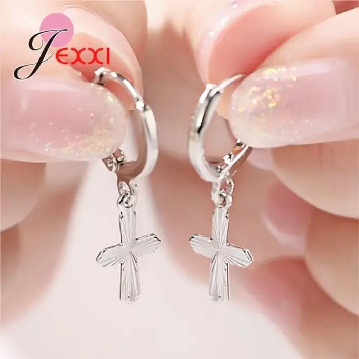 Boucles d'oreilles pendantes géométriques croisées au design simple et tendance pour femme en argent sterling 925