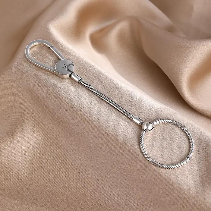 Porte-clés en argent 925 serti de zirconium blanc élégant pour femmes occasions spéciales cadeau fantaisie