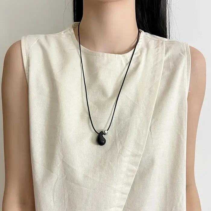 Collier pendentif goutte rouge simple coréen pour femme