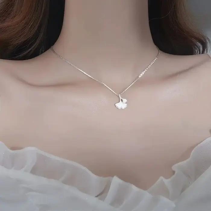 Collier en feuille de Ginkgo pour femmes