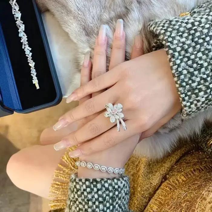 Bagues romantiques à fleurs avec nœud papillon pour femmes