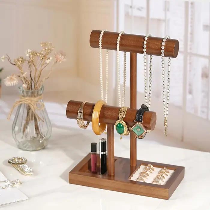 Présentoir de bijoux en bois brun pour femmes élégant à offrir pour occasions spéciales comme anniversaire et voyage