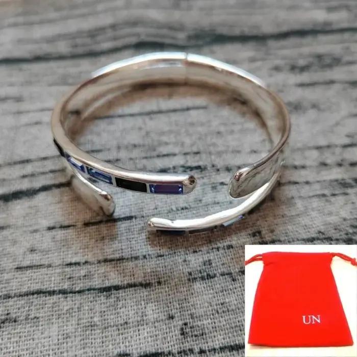 Nouveau Bracelet Ouvert en Cristal Éblouissant et Magnifique