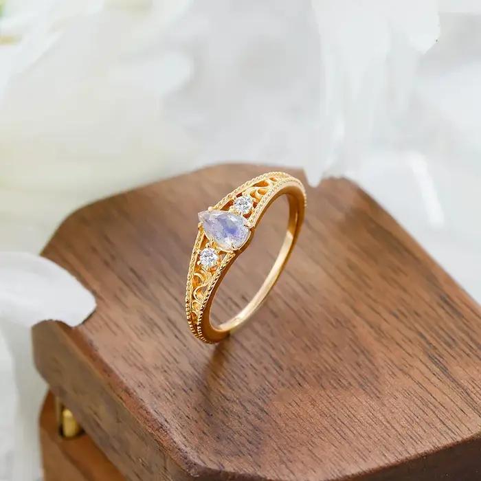 Bague de fiançailles couronne pour femme
