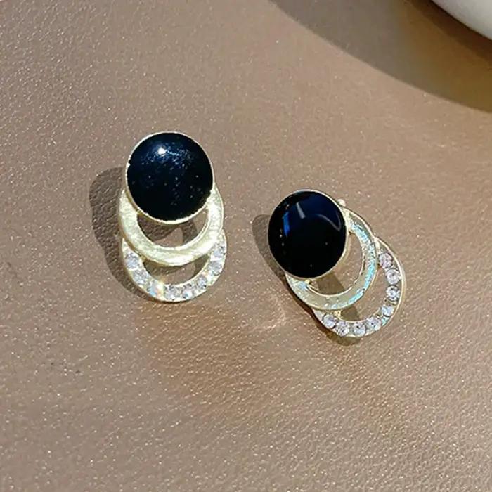 Boucles d'oreilles rondes émaillées noires pour femmes, clous d'oreilles géométriques creux en cristal, bijoux élégants pour mariage et fête