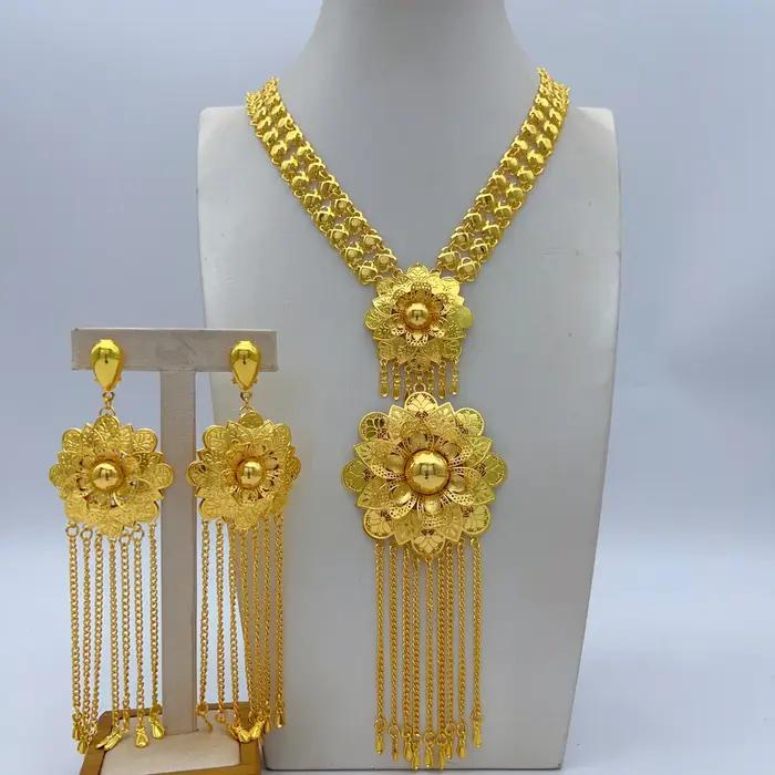 Parure de luxe éthiopienne avec collier long à fleurs et boucles d'oreilles pour mariée