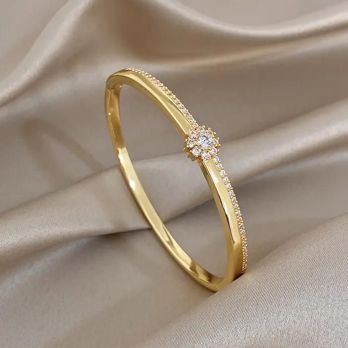 Bracelet manchette en cuivre série Greatera, design exquis incrusté de diamants, rubis rose, motif o