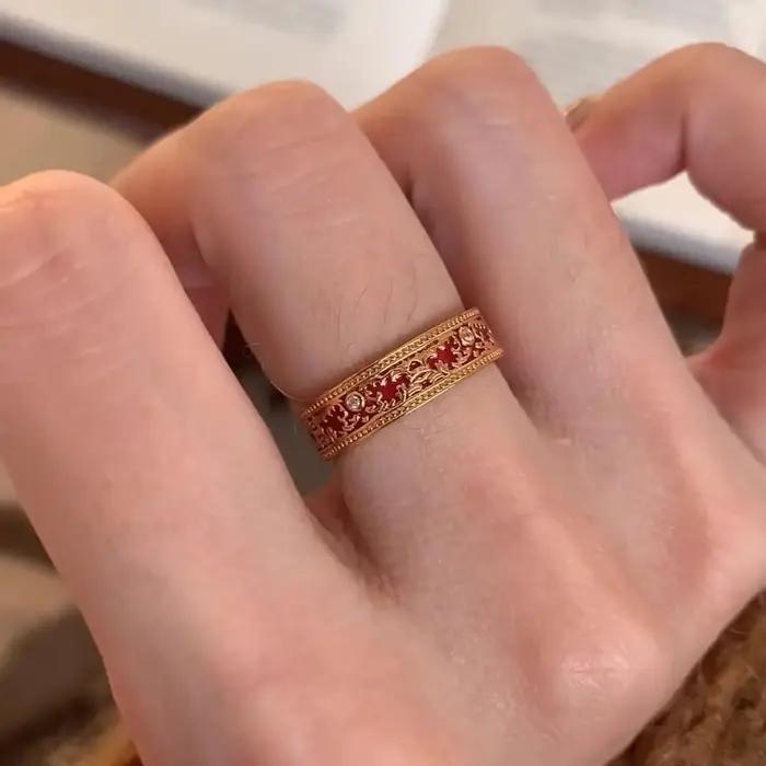 Bague Vintage en Diamant Goutte à Goutte en Émail Rouge Style Classique Bagues de Luxe Légères pour Femmes Occasions Spéciales Mariage Banquet Cadeaux Nouvelle Collection