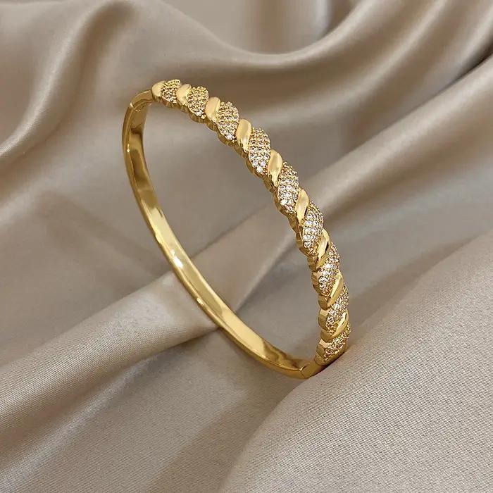 Freetry exquis brillant Zircon plaqué or Bracelets pour femme élégant irrégulier rond printemps ouve