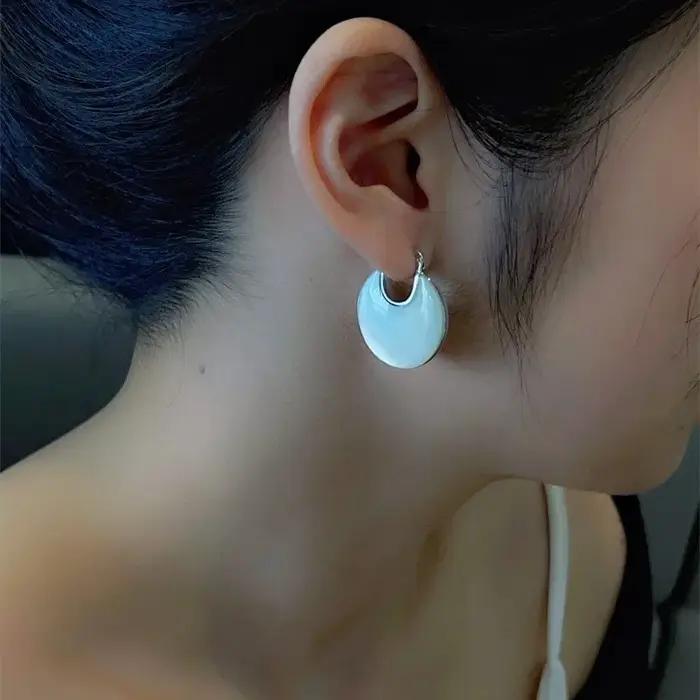 Boucles d'oreilles en nacre blanche Double face naturelle pour femmes, 2025