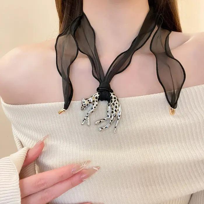 Pendentif léopard rétro pour femmes et hommes multicolore en métal, conception unique et audacieuse pour toutes les occasions spéciales
