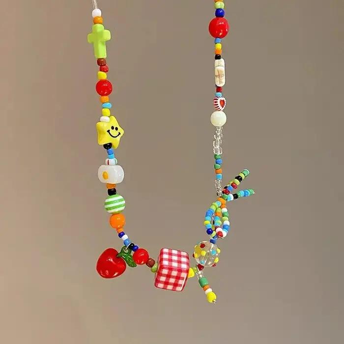 Collier ras du cou avec nœud de fruits de pomme