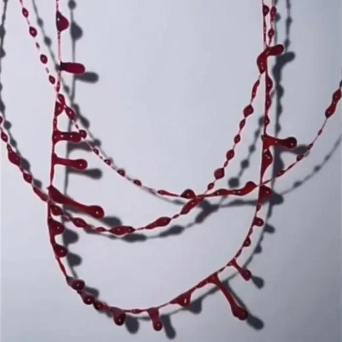 Collier Goutte de Sang en Résine Rouge pour Femme