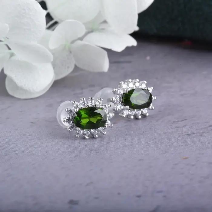 Boucles d'oreilles diopside authentiques pour femmes
