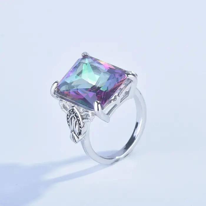 Superbe bague pour femme avec topaze sept couleurs et diamant carré - Style unique et luxueux - Cadeau d'anniversaire