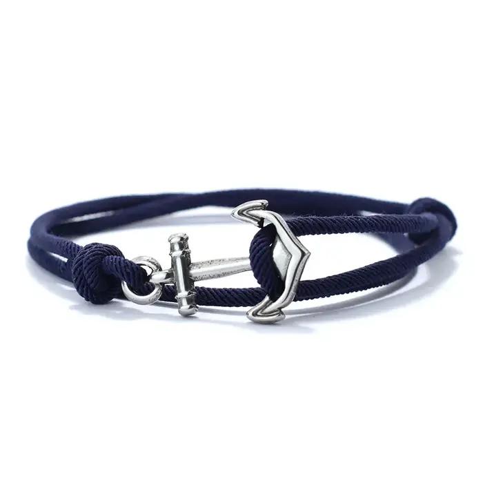 Bracelet en acier inoxydable minimaliste pour hommes ajustable design géométrique élégant pour occasions spéciales