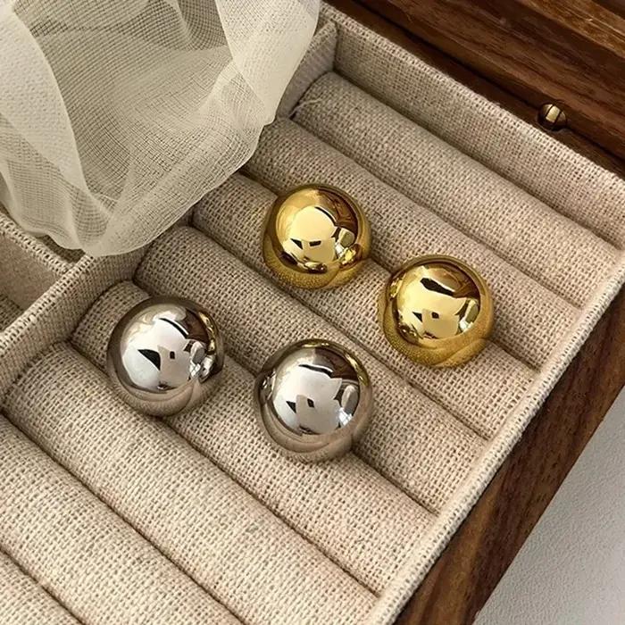 Boucles d'oreilles clous grandes et rondes en métal tendance pour femmes