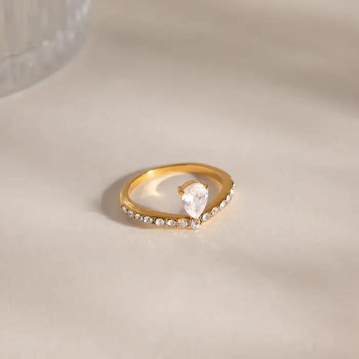Bague fine en acier inoxydable Ars plaquée or 18 carats