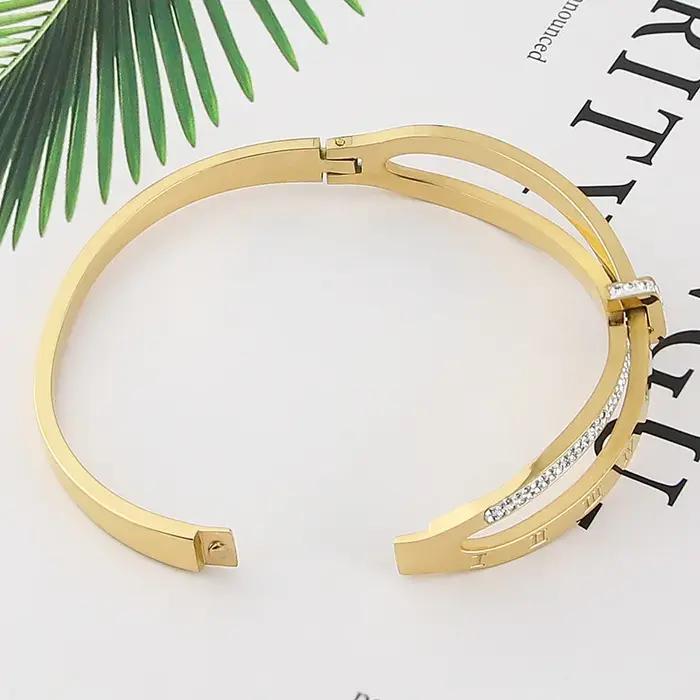 Nouveaux bracelets en acier inoxydable avec cristaux