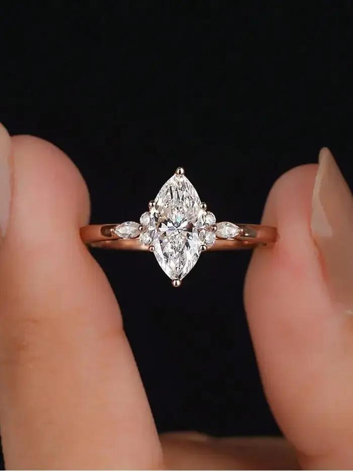 Bague en argent sterling 925 sertie de zirconium blanc élégante à offrir pour femmes occasions spéciales mariage fiançailles