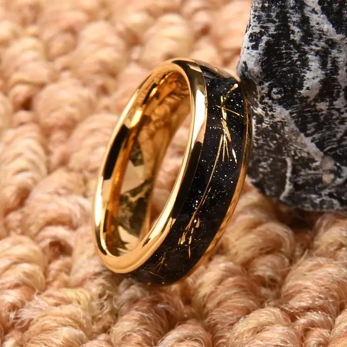 Bague en acier tungstène incrustée de feuille d'or simple dorée pour mariage et occasions spéciales unisexe