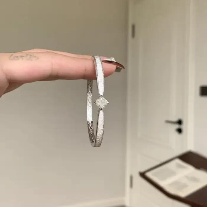 Bracelet de luxe léger rétro haut de gamme minimaliste princesse carré diamant