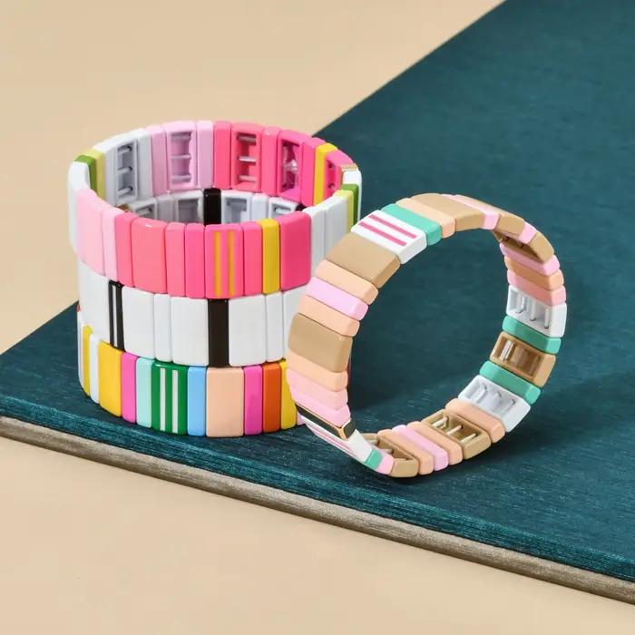 Bracelet à menottes larges pour femmes en perles émaillées style boho ajustable et tracker de fitness pour différentes occasions