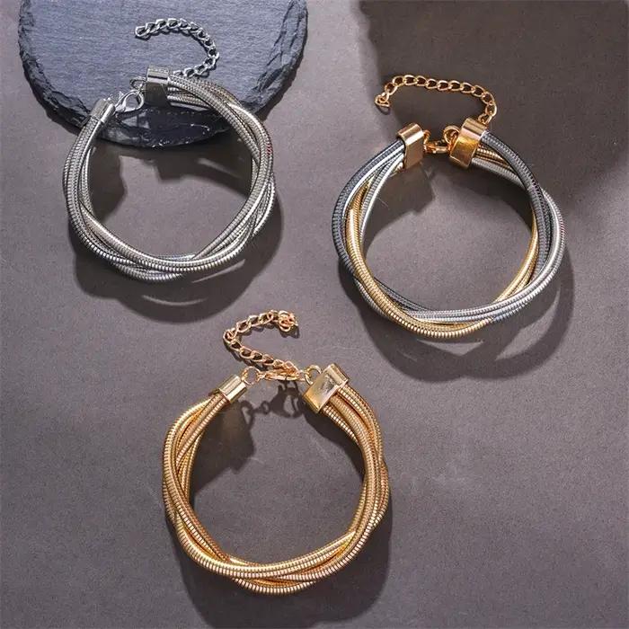Collier polyvalent à enroulement multicouche pour femmes